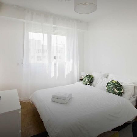 Stunning 2 Bed Flat Nice Front Of The Beach Seaview Appartement Buitenkant foto